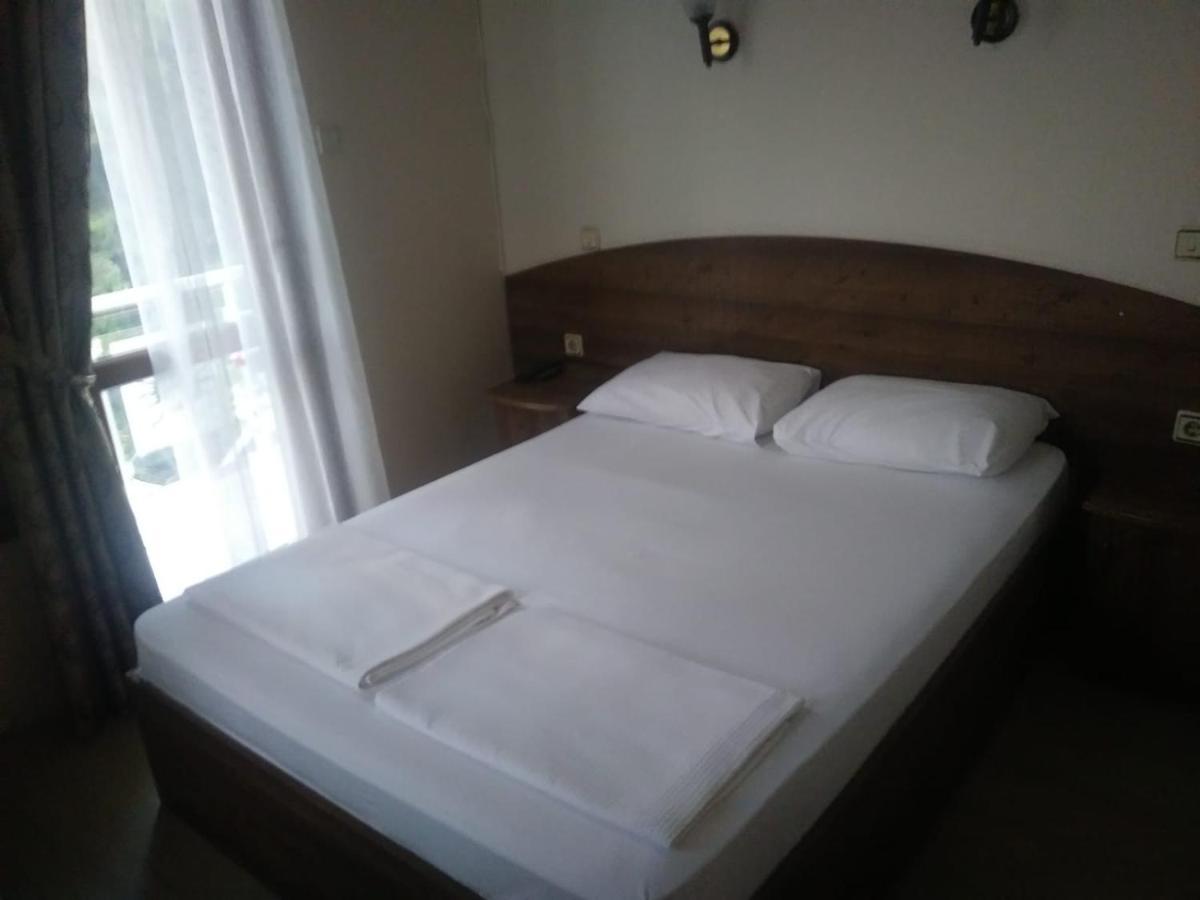 Limon Otel Fokaja Zewnętrze zdjęcie
