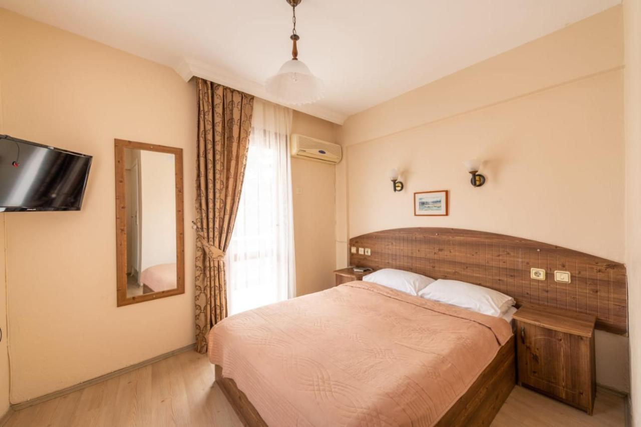 Limon Otel Fokaja Zewnętrze zdjęcie